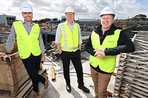 Frankston Minister visit to Chisholm Frankston campus