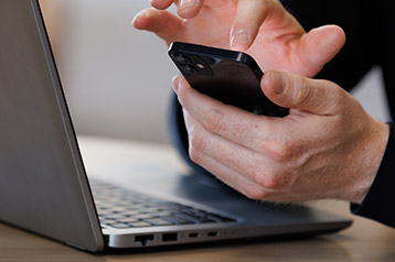 Person using an electronic device